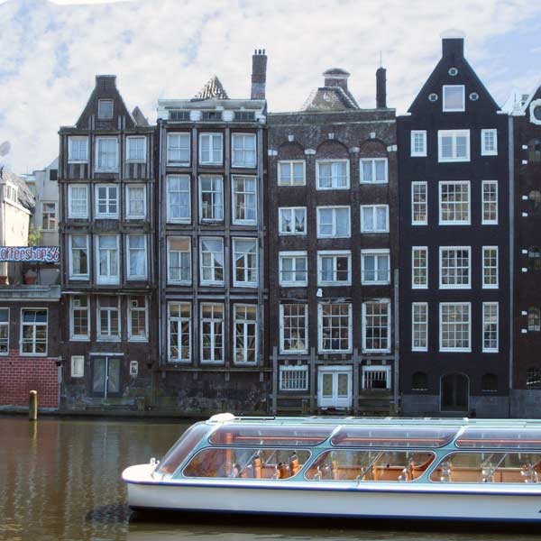 Singel canal Amsterdam